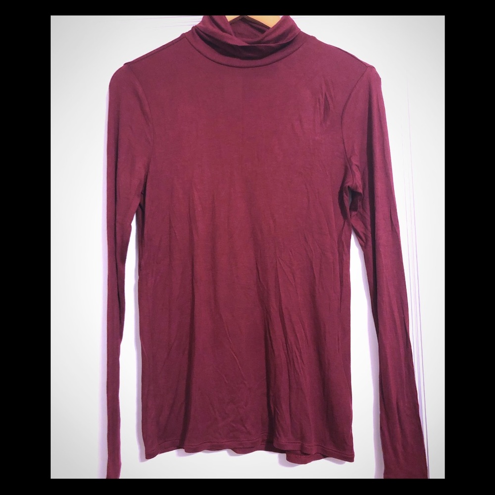 White House | Black Market LS Turtleneck